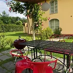 Sunnyside Pool And Relax In Lucca Hills