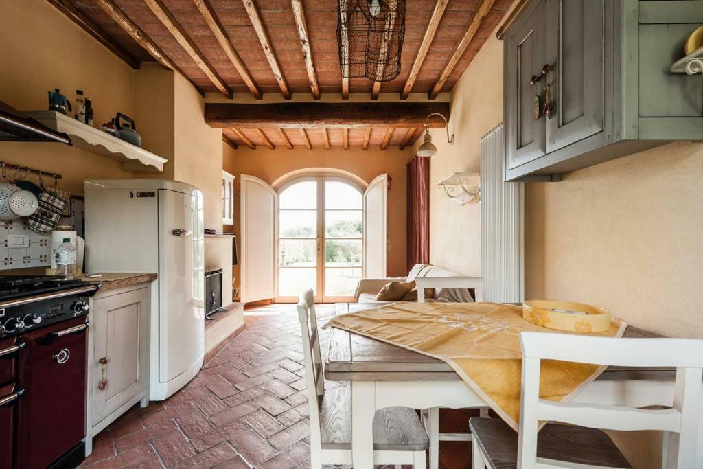 Sunnyside Pool And Relax In Hills Holiday home Lucca